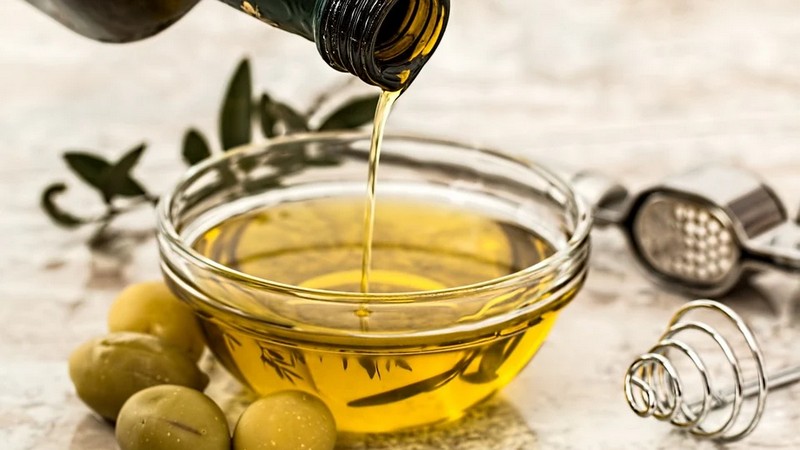 L’olio extra vergine di oliva: un alimento salutare